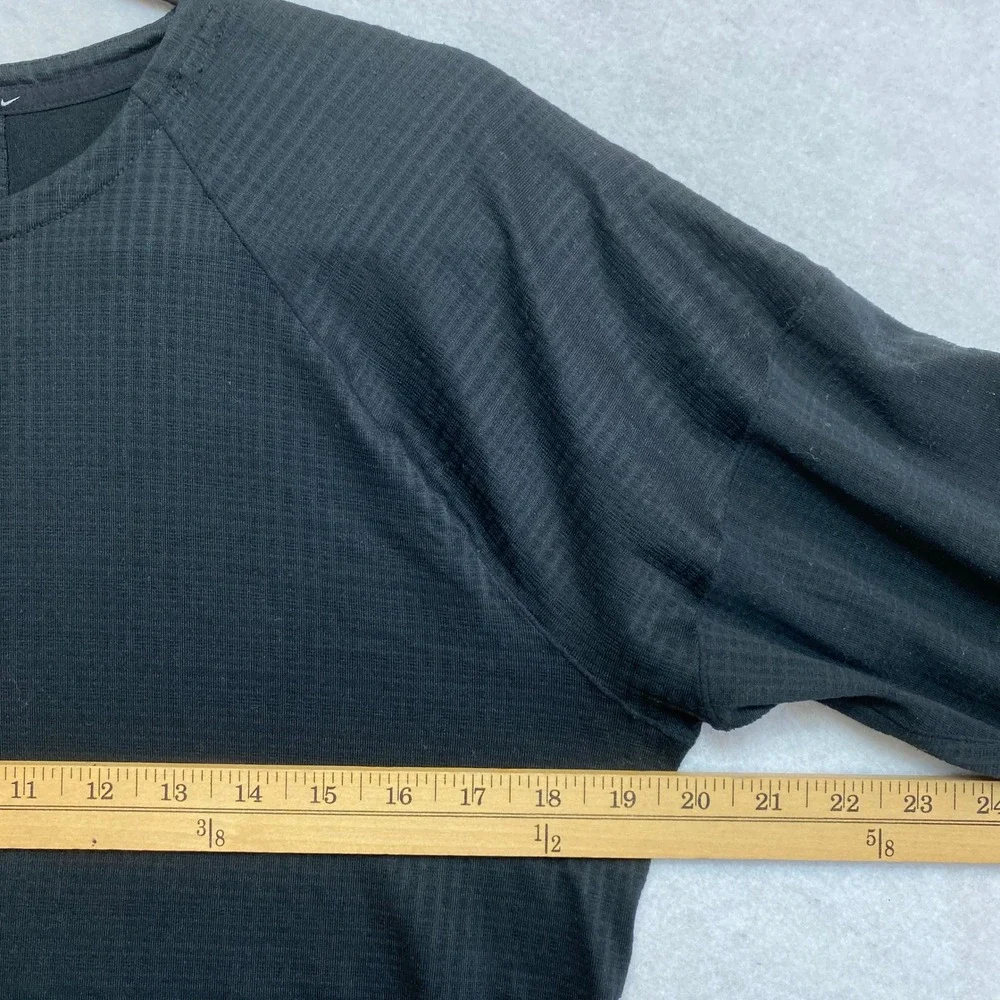Nike Yoga Dri-FIT Top Womens Small Black Long Sleeve Textured Raglan Shirt